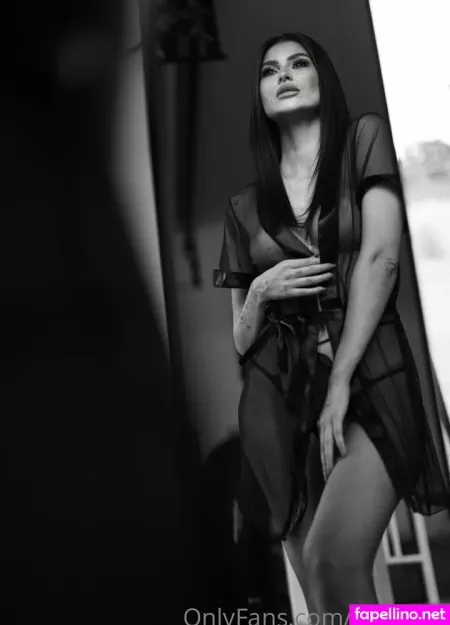 Larryline OnlyFans Thumbnail #Gb5s6rZLxk