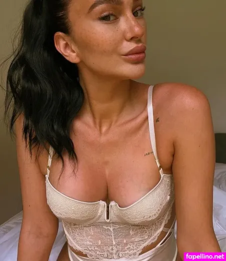 Larryline OnlyFans Thumbnail #KAQUxp79fz