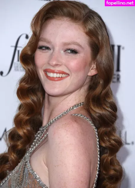 Larsen Thompson OnlyFans Thumbnail #FKQb2JJnGK