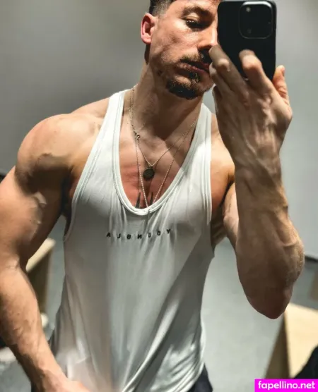 Larsnoah OnlyFans Thumbnail #6oetQqCVZi