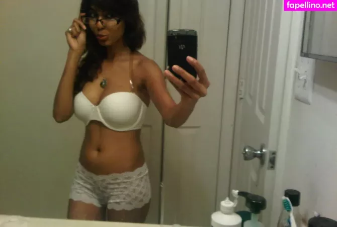 Lary Albuquerque17 OnlyFans Thumbnail #zgSvYeK6DW