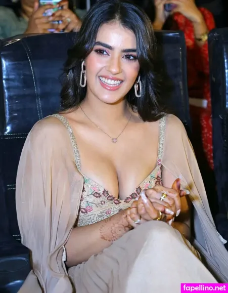 Lary Henry OnlyFans Thumbnail #9DDeFeaE3T