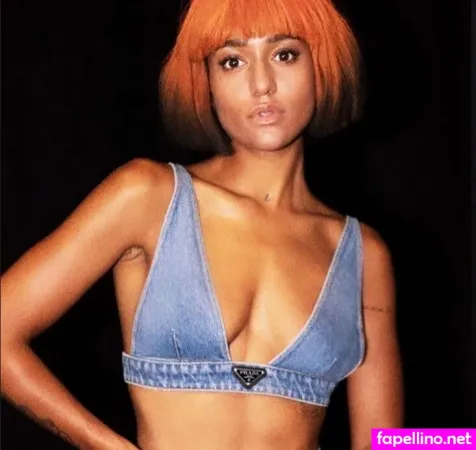 Larypoppins Lary OnlyFans Thumbnail #JnFXyktmHM