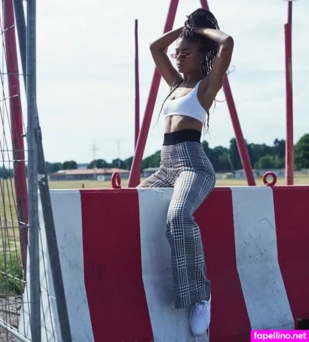 Larypoppins Lary OnlyFans Thumbnail #LCOa8JNXjR