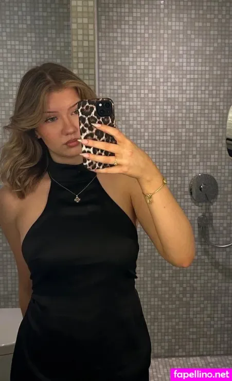 Larysa Salomea OnlyFans Thumbnail #CoCoQoVwA1