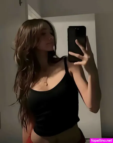 Laselyii OnlyFans Thumbnail #2NtX2R3l6o