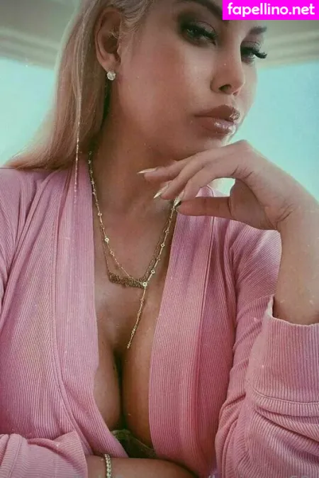 Lasirena69 1 OnlyFans Thumbnail #t3Bif6uM5H