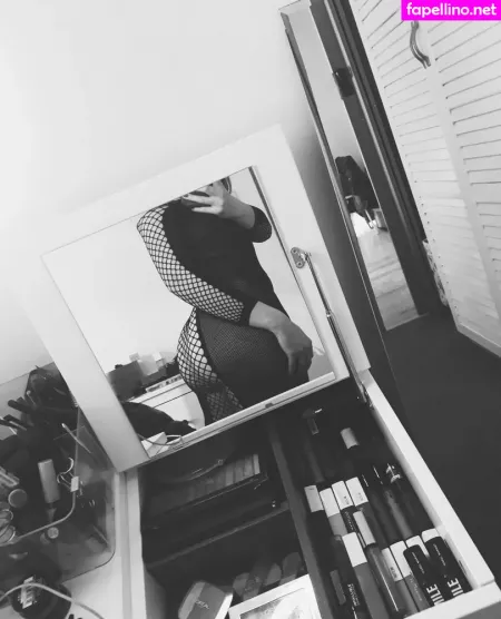 Latex Fox OnlyFans Thumbnail #xsfRPg3HwA