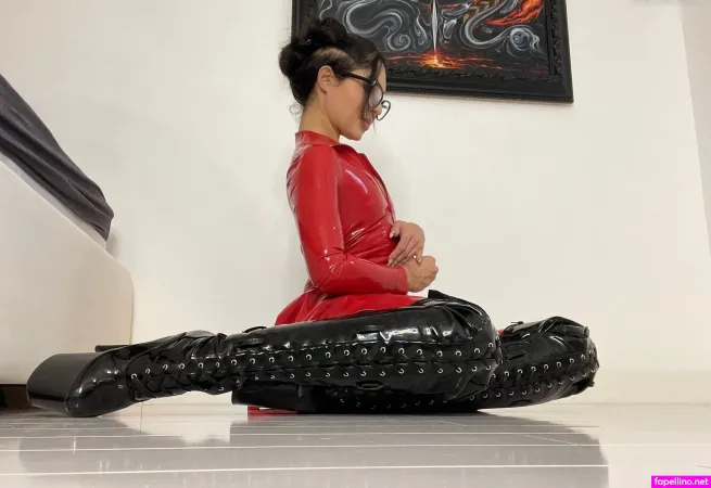 Latex Juliana OnlyFans Thumbnail #0ByDlRxNVV