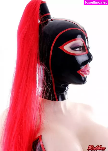 Latex Lucy OnlyFans Thumbnail #1SlHfMlZ36