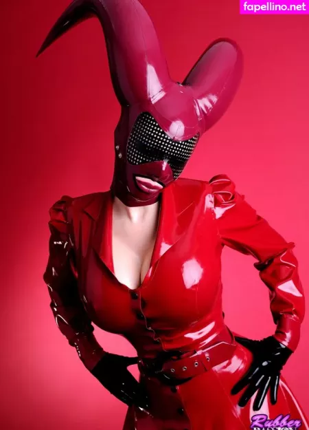 Latex Lucy OnlyFans Thumbnail #OShksZNMMr
