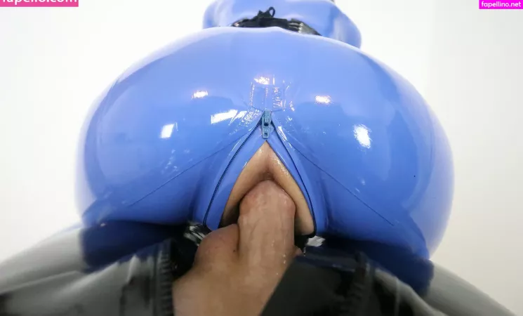 Latexcamille OnlyFans Thumbnail #iF0GDMRQTe
