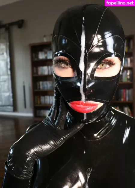 Latexcamille OnlyFans Thumbnail #r3qWtfMHZW