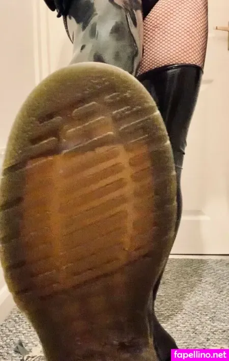 Latexfem OnlyFans Thumbnail #AVay8EzWEn