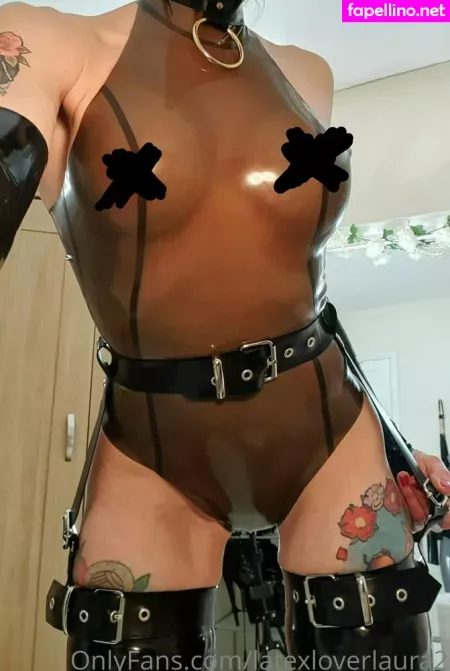 Latexloverlaura2 OnlyFans Thumbnail #JxnrP6FffQ
