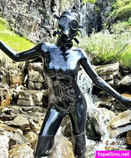 Latexlovinglady OnlyFans Thumbnail #KCQWzfHFDg