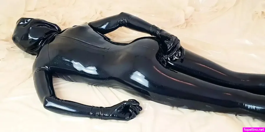 Latexlovinglady OnlyFans Thumbnail #W466v8QaPD