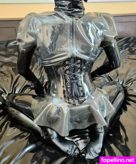 Latexlovinglady OnlyFans Thumbnail #Z2ZVtnKrG7