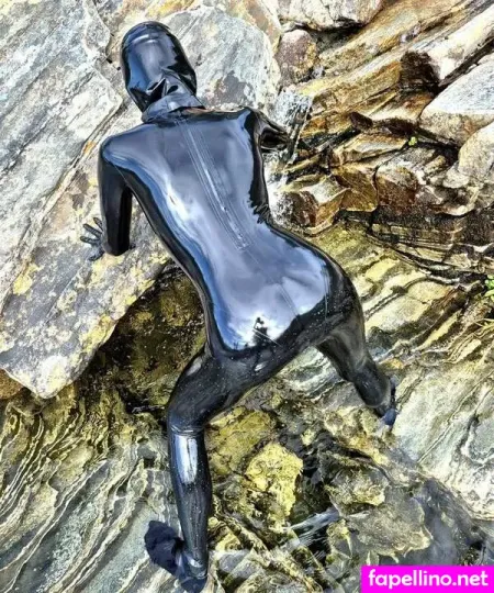 Latexlovinglady OnlyFans Thumbnail #rSCgHMEP0V