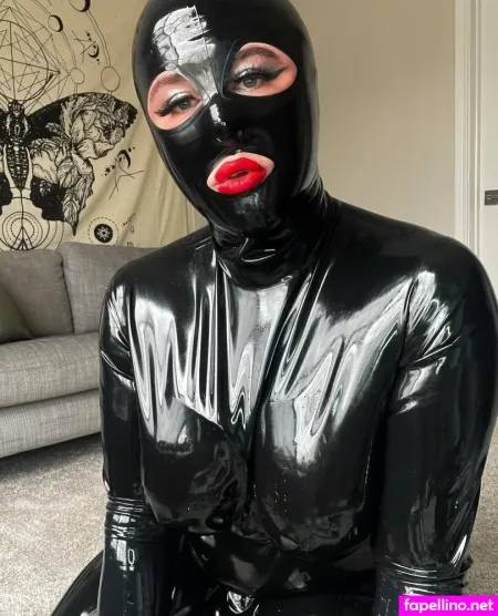 Latexluciadoll OnlyFans Thumbnail #THX8QkHC8p