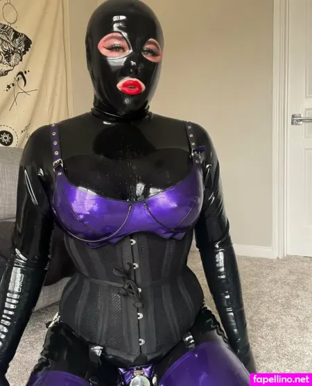 Latexluciadoll OnlyFans Thumbnail #wiriH0wpNI