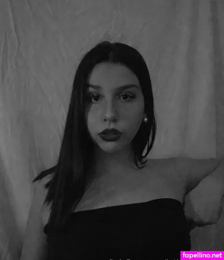 Latina Victoria OnlyFans Thumbnail #h8ZGcMXay5