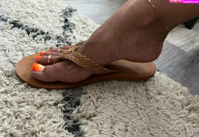 Latinagoldensoles OnlyFans Thumbnail #UuRfH4q3Fn
