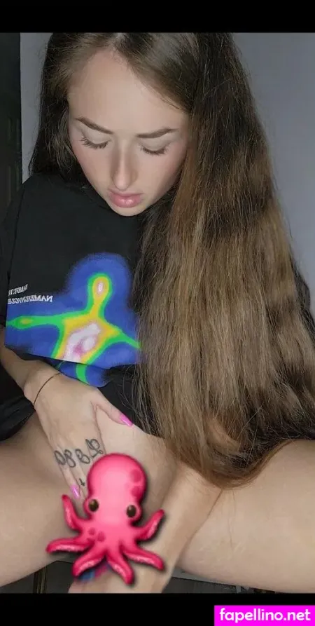 Lauedroufree OnlyFans Thumbnail #sjodqw9bEe