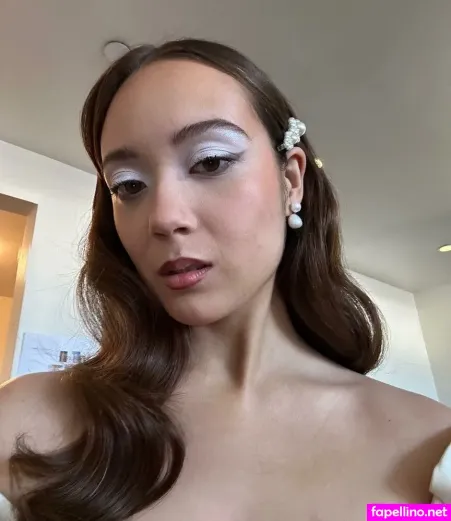 Laufey Lin OnlyFans Thumbnail #QuCGM27qi0