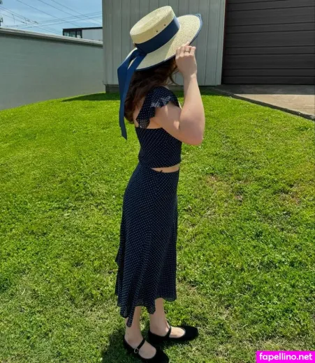 Laufey Lin OnlyFans Thumbnail #eJ3DSiEBOq