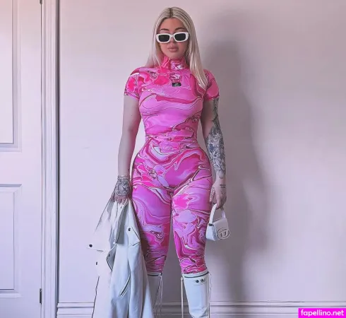 Laughlyn Tomassi OnlyFans Thumbnail #k4gnKobVZW