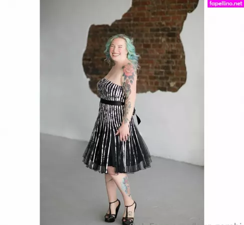 Laur Zombi OnlyFans Thumbnail #5gzmsyWHT6