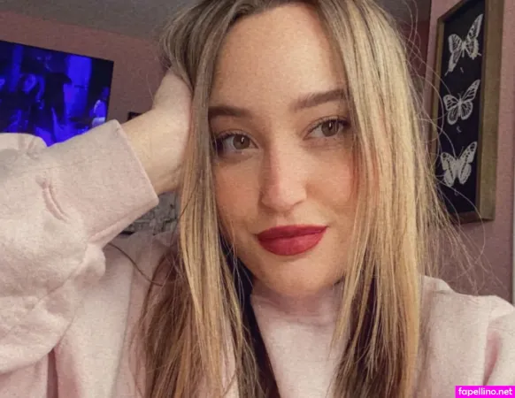 Laur OnlyFans Thumbnail #4kzlKgvBCx