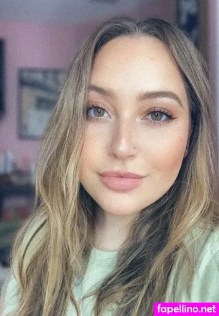 Laur OnlyFans Thumbnail #L3Wh4vrCTv