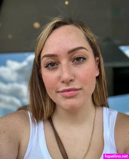 Laur OnlyFans Thumbnail #NSMxJzI6KH