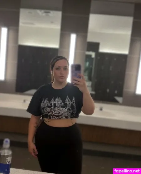 Laur OnlyFans Thumbnail #wyZmXR9kNS