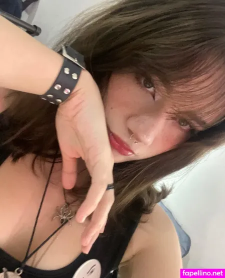 Laura 2007 OnlyFans Thumbnail #4b7ULtvAQM