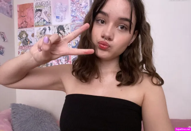 Laura 2007 OnlyFans Thumbnail #9zmI6eSlPq