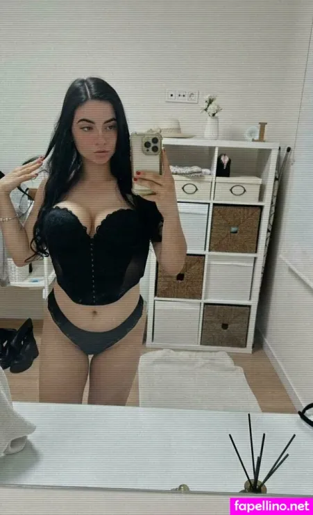 Laura 62 OnlyFans Thumbnail #XgW952DmeV