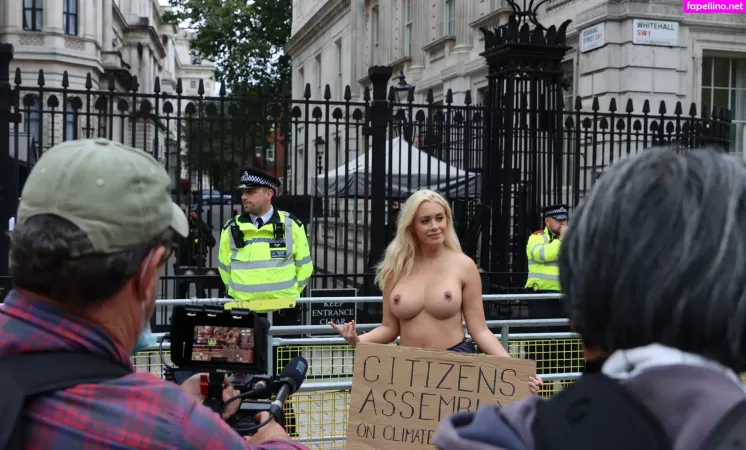 Laura Amherst OnlyFans Thumbnail #akVKeW5so0