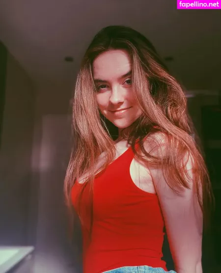 Laura Anne OnlyFans Thumbnail #YkRyi7glcK