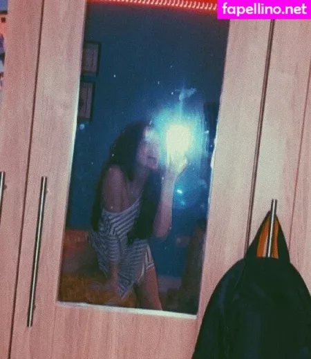 Laura Anne OnlyFans Thumbnail #mVRK8MUGYD