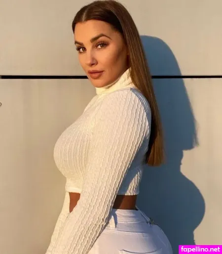 Laura Augustin OnlyFans Thumbnail #NAX8lDs8m4