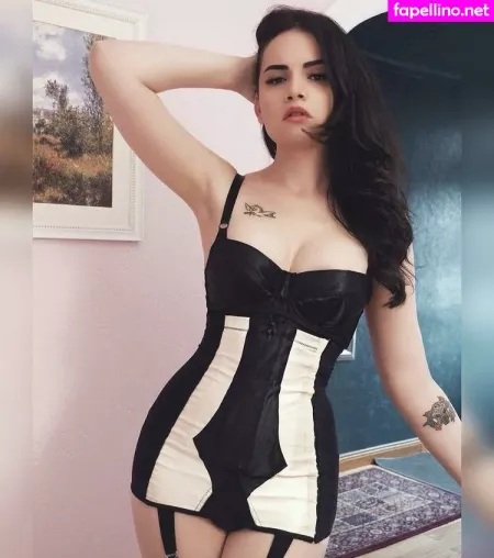 Laura Badler OnlyFans Thumbnail #kC0saX2BES