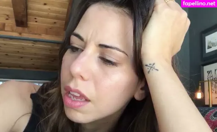 Laura Bailey OnlyFans Thumbnail #GVCy3lgfEA