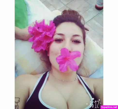 Laura Bestetti OnlyFans Thumbnail #0R5uY5ZdYm