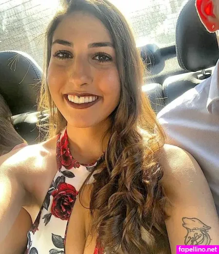 Laura Bestetti OnlyFans Thumbnail #0v79N9PtzE