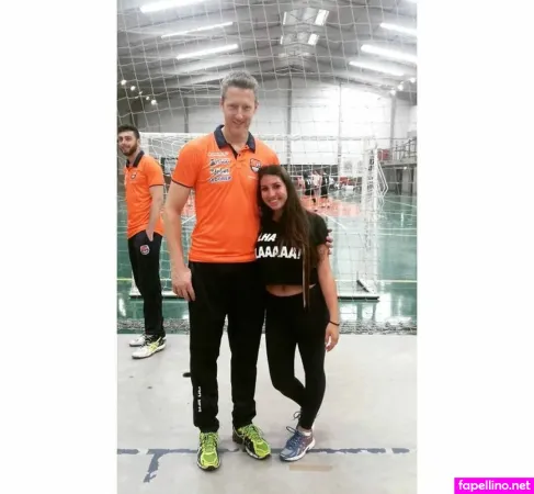 Laura Bestetti OnlyFans Thumbnail #8L9dH4tnP9