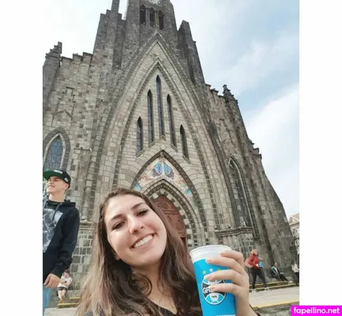 Laura Bestetti OnlyFans Thumbnail #D13D3WBqGG