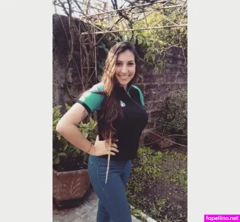 Laura Bestetti OnlyFans Thumbnail #h9nUnxhfoT